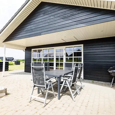 Modern Woodland Retreat-by Traum *