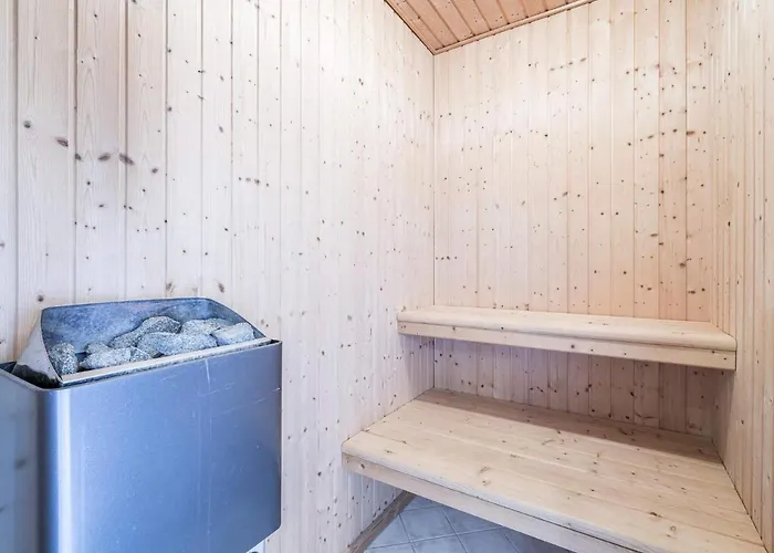Modern Woodland Retreat-by Traum Holiday home Tarm